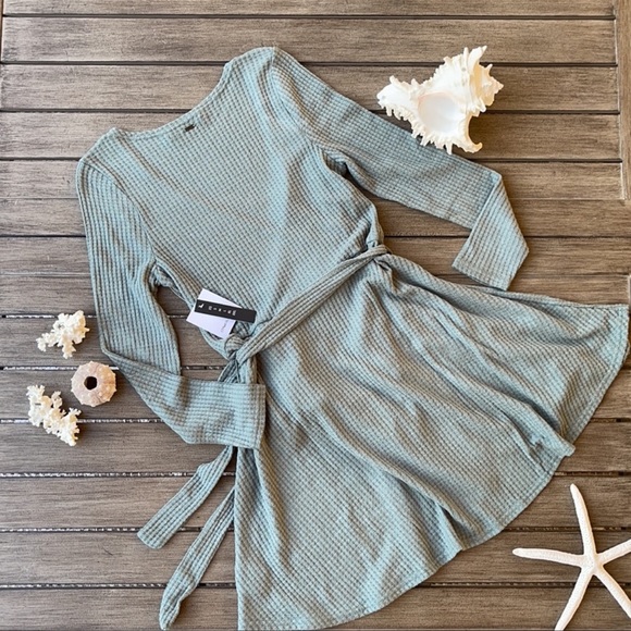 🌴🔆O’Neill- WRESTLING WRAP DRESS🔆🌴 - Picture 11 of 13